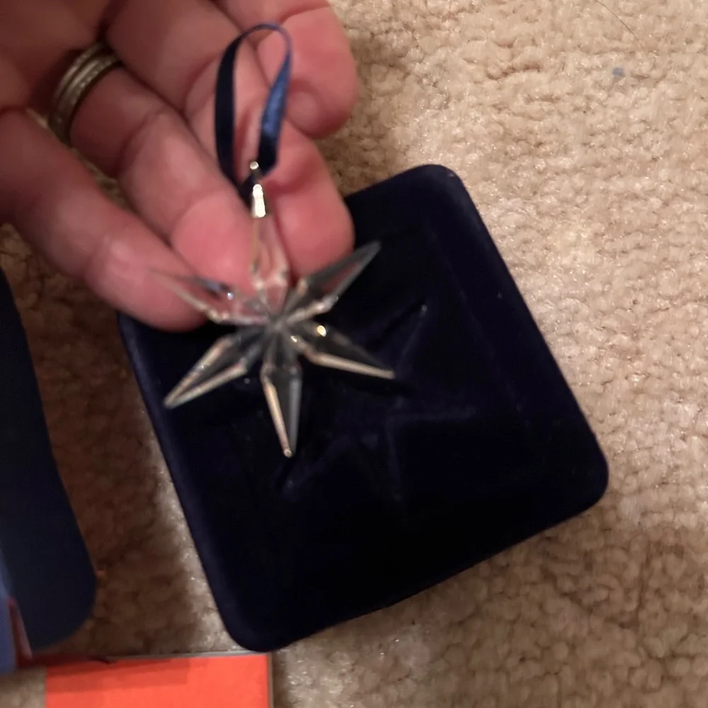 Swarovski Clear Crystal Little Star Ornament - Picture 4 of 4